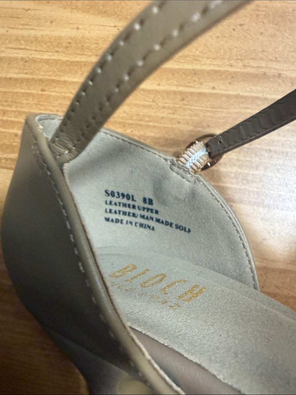 Bloch Leather T-Strap Character Dance Shoes - Picture 6 of 7